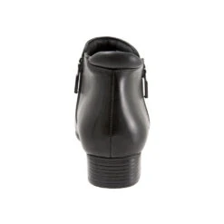 Trotters Major Black Leather (Women's) 11 Trotters Major Black Leather (Women's) -Shoes Sales Store black 5 4b6f5b56 7265 4e3d 92f4 345c84ead702